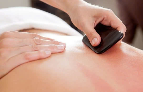 Phương Pháp Cạo Gió - Chữa mất ngủ