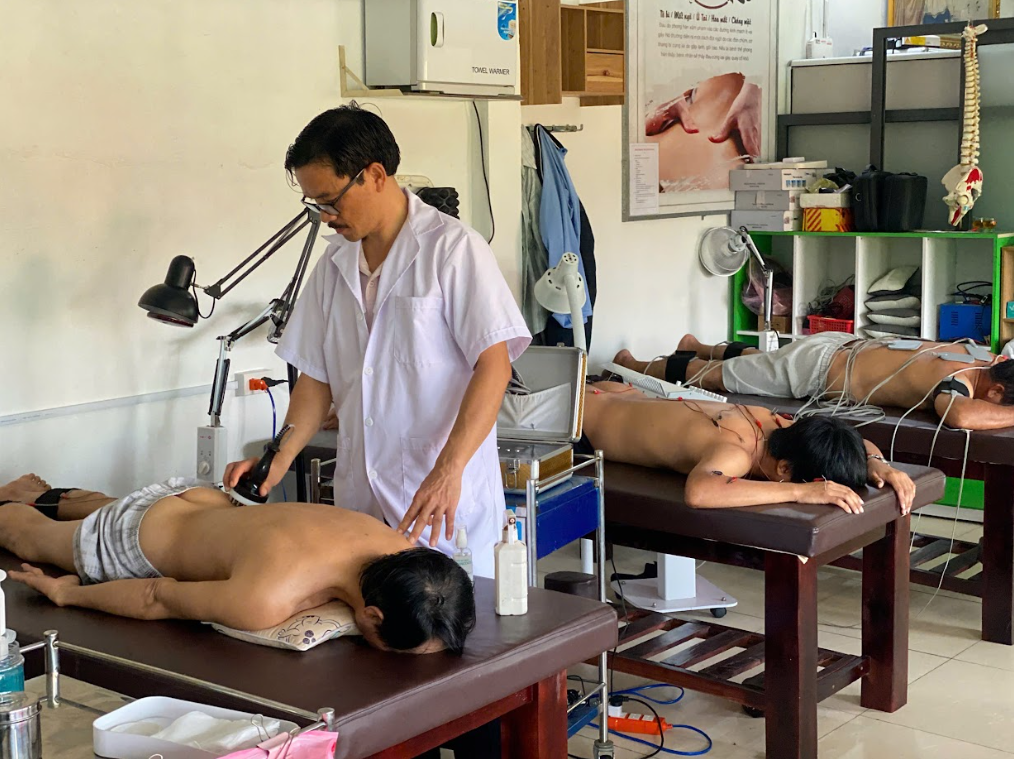 Xoa Bóp – Bấm Huyệt giúp Điều Trị Tê Bì Chân Tay